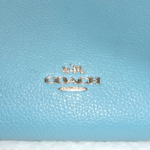 E-134 COACH CELESTE BABY BLUE EAST/WEST CONVERTIBLE HOBO BAG - Picture 3 of 15